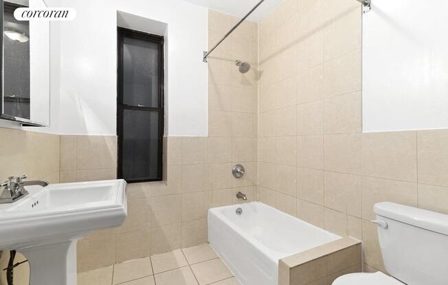 530 W 123 ST