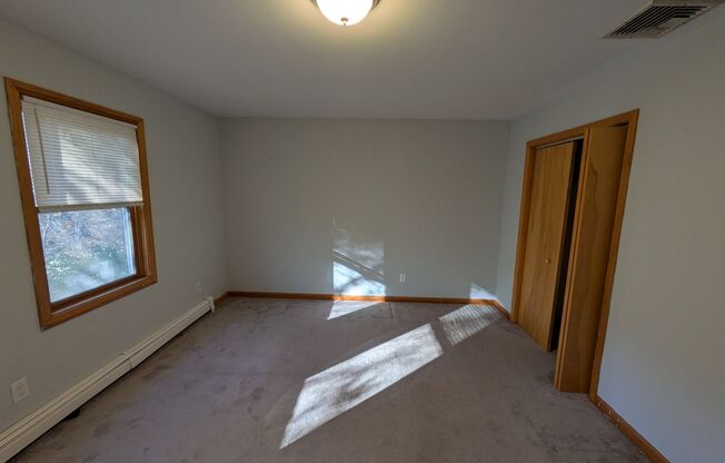 2 beds, 1.5 baths, 1,500 sqft, $2,000, Unit Townhouse - 998-16