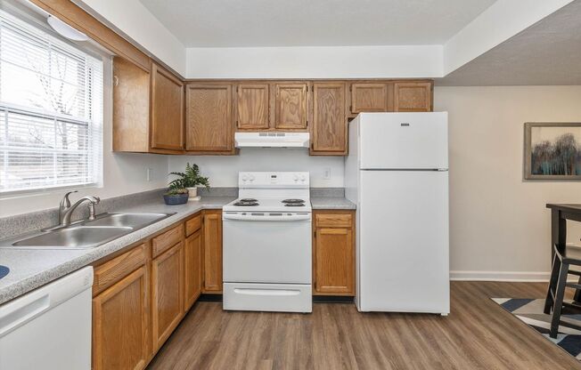 2 beds, 1.5 baths, 874 sqft, $1,300, Unit 1112 West Lincoln Street