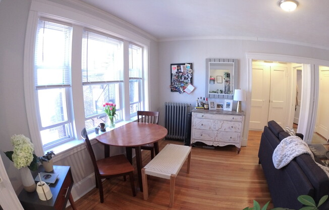 1 bed, 1 bath, $2,400, Unit 24