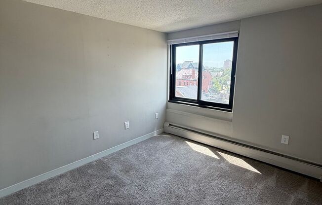 2 beds, 1 bath, 710 sqft, $1,450, Unit # 910