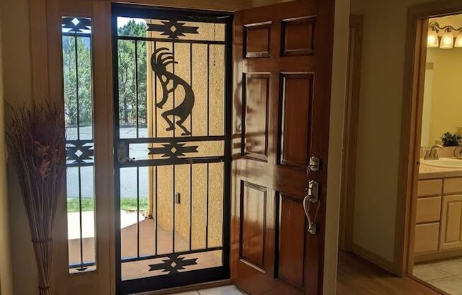 Westside Residence Near Kissing Camels & Garden of the Gods