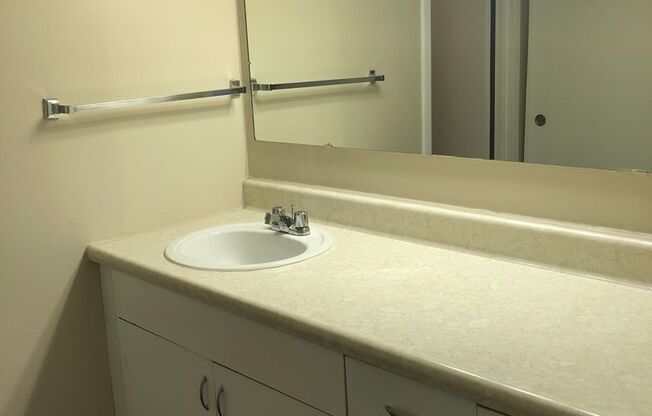 1 bed, 1 bath, 624 sqft, $1,179, Unit 1204