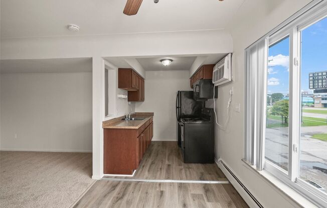 2 beds, 1 bath, 750 sqft, $995, Unit 8310-8