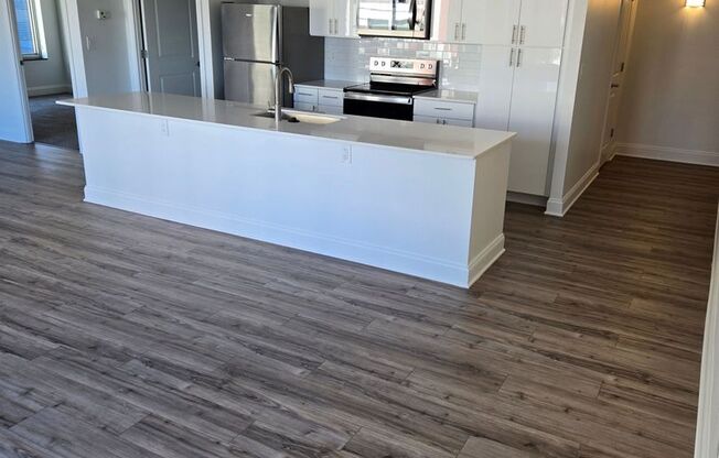 1 bed, 1 bath, 1,194 sqft, $2,480, Unit 806