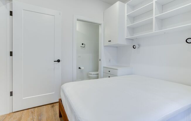 1 bed, 1 bath, 110 sqft, $1,490