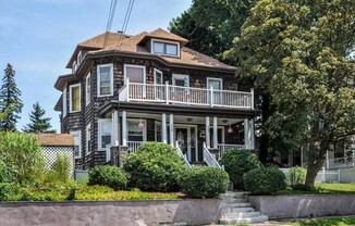 128 INDEPENDENCE AVE