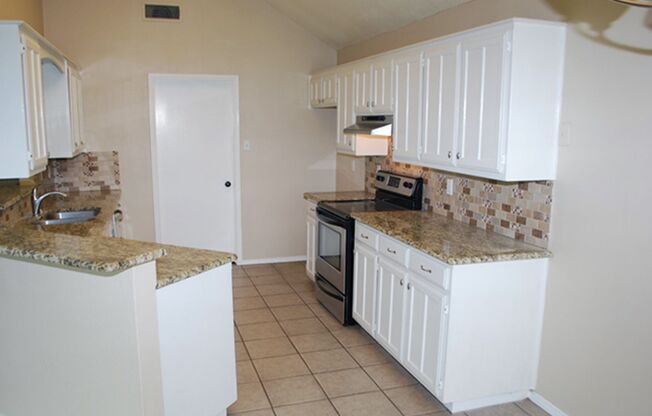 3 beds, 2 baths, $1,695