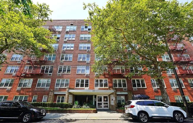 1 bed, 1 bath, $1,750, Unit APARTMENT 7F