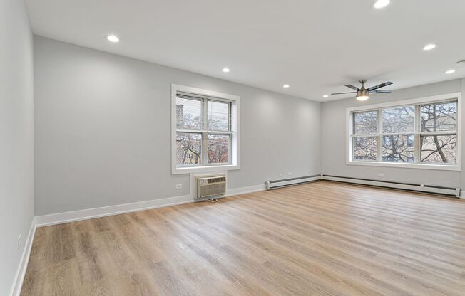 3 beds, 1.5 baths, 881 sqft, $2,600, Unit 1303-4W