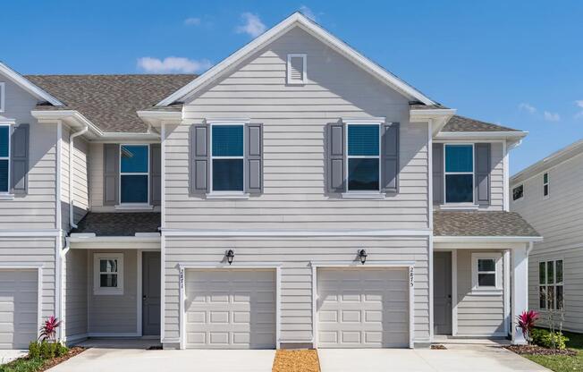 Spacious 3-bedroom townhomes with the convenience of attached garages. Amenity image tile: 3-bedroom townhomes with attached garages.
