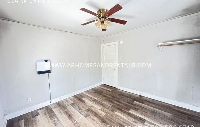 114 W 19 ST