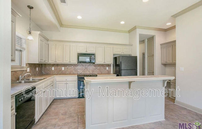 3315 SOUTHLAKE AVE
