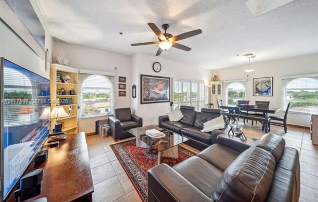 9008 Collins Ave cu-402, Surfside, FL 33154