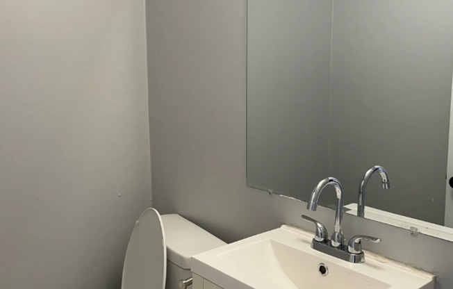 2 beds, 1.5 baths, $1,225, Unit 1106 Marble St. Apt. # D