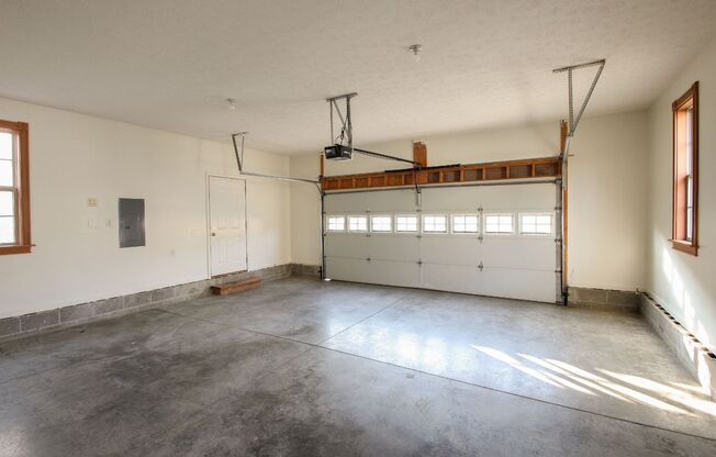 2 beds, 2 baths, 1,650 sqft, $2,135