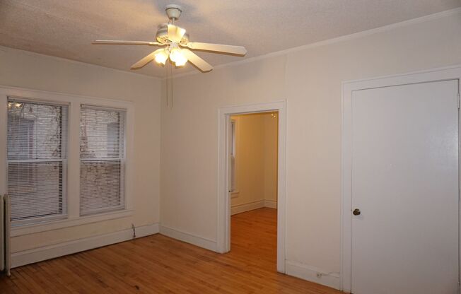 1 bed, 1 bath, 380 sqft, $825, Unit 14