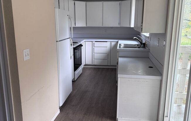 1 bed, 1 bath, 650 sqft, $1,400, Unit #C