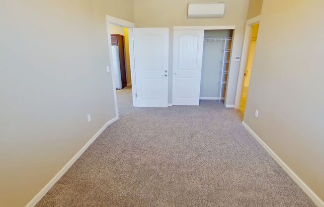 2 beds, 2 baths, 700 sqft, $1,800, Unit 401