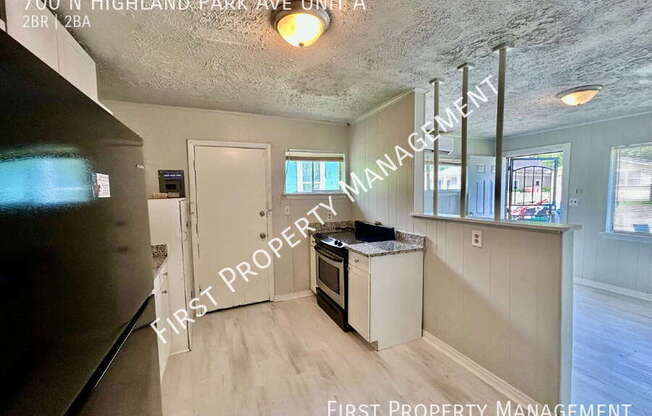 700 N HIGHLAND PARK AVE