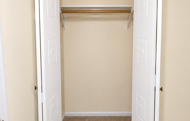 2 beds, 1 bath, $1,450, Unit 320A