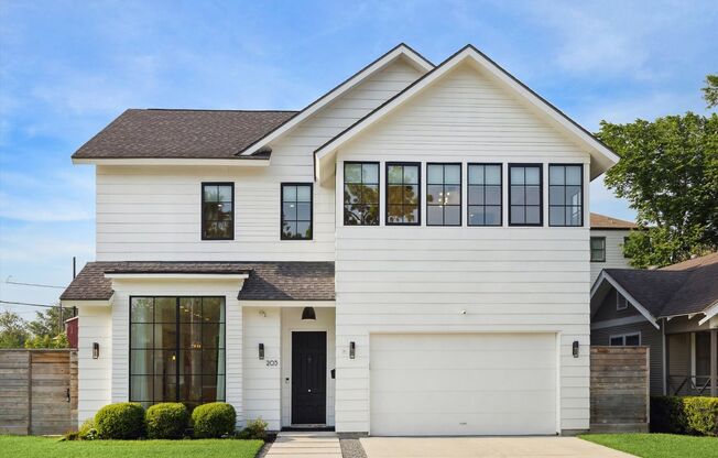 Stunning Heights Home on Rare Double Lot for Lease Move-in Ready