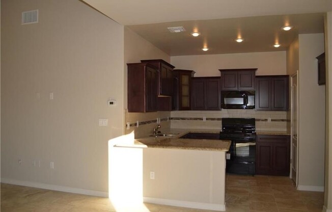 3 beds, 2 baths, $1,550