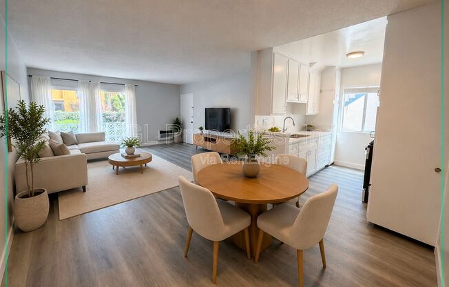 823 N. Hudson Ave.