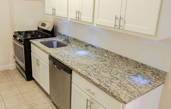 1 bed, 1 bath, 560 sqft, $1,675, Unit 520-G