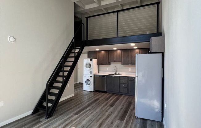 1 bed, 1 bath, 716 sqft, $1,900, Unit 507