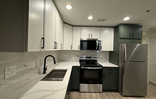 1 bed, 1 bath, 768 sqft, $2,695, Unit 106