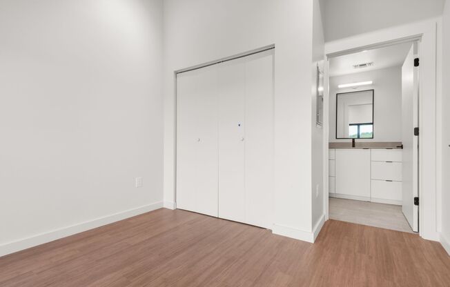 1 bed, 1 bath, 587 sqft, $1,273, Unit 301