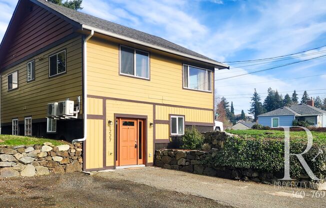Quality Remodeled 2-Bed in Prime Location