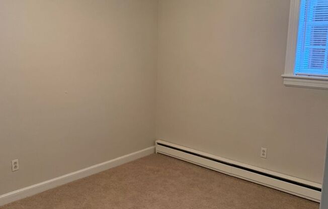 Colonial Arms | 807 West End Blvd Apt C-1