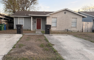 Bright & Inviting 2-Bedroom Duplex in a Highly Desirable Central Location