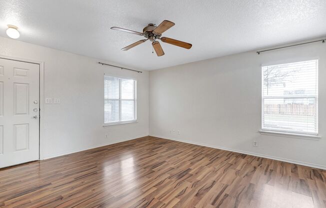***MOVE-IN SPECIAL: ONE WEEK FREE***Private Cul-de-Sac Living in Desirable Bridgewood