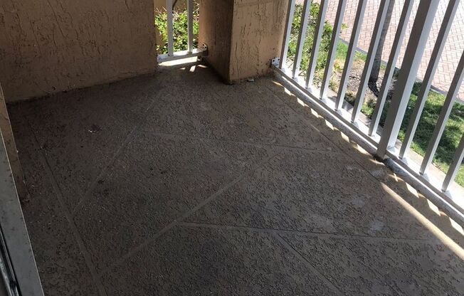 3 beds, 2 baths, 1,079 sqft, $2,900, Unit 13820-205