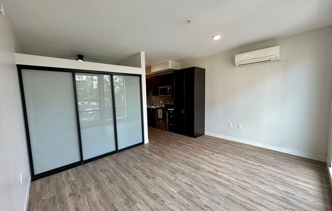 1 bed, 1 bath, 552 sqft, $2,025, Unit Unit 308