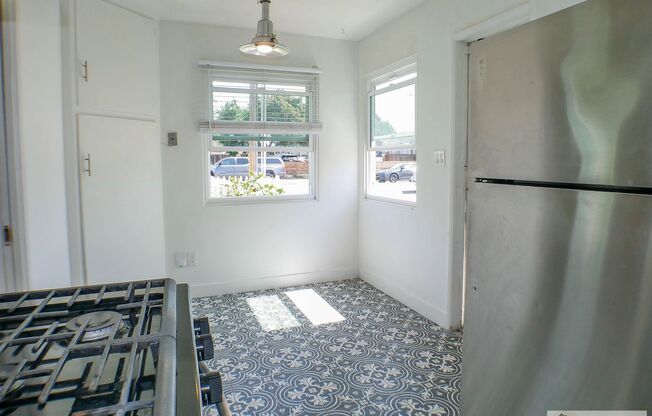 230 Twin Oaks Ave.