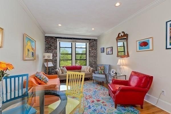 2 beds, 1 bath, 789 sqft, $3,650, Unit 10