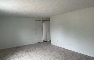 2 beds, 1 bath, $825, Unit 1818 #3