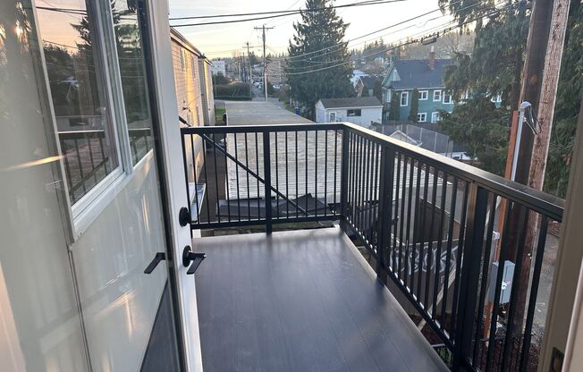 2 beds, 2 baths, $2,121, Unit 201-MFTE