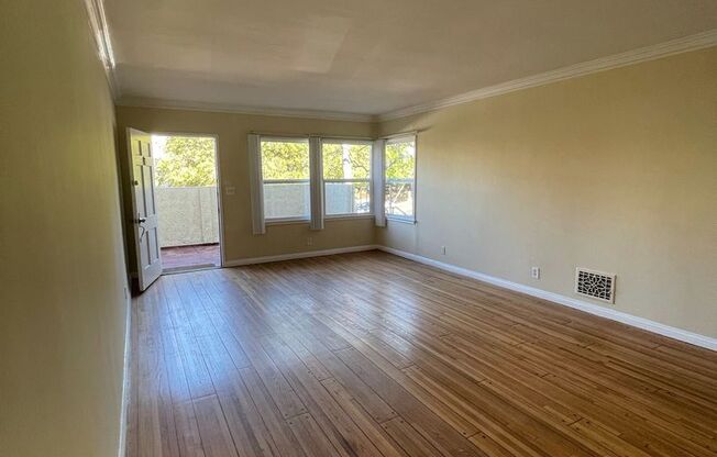 10376 -10386 Holman Ave