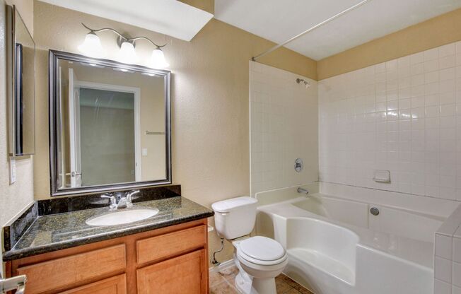 3 beds, 2 baths, $1,520, Unit # 1039