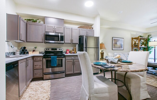 2 beds, 1.5 baths, 872 sqft, $1,750, Unit 217