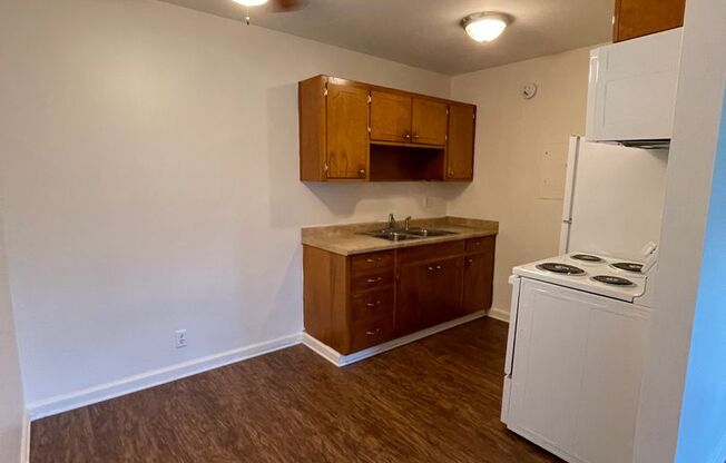 1 bed, 1 bath, $900