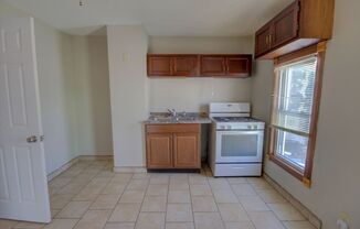 1 bed, 1 bath, 815 sqft, $750, Unit Rear Unit