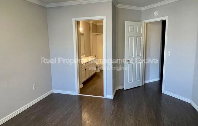 2 beds, 2 baths, 989 sqft, $1,395, Unit Unit 2089