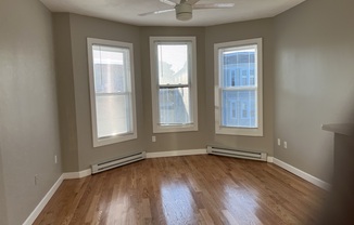 1 bed, 1 bath, $2,500, Unit 2