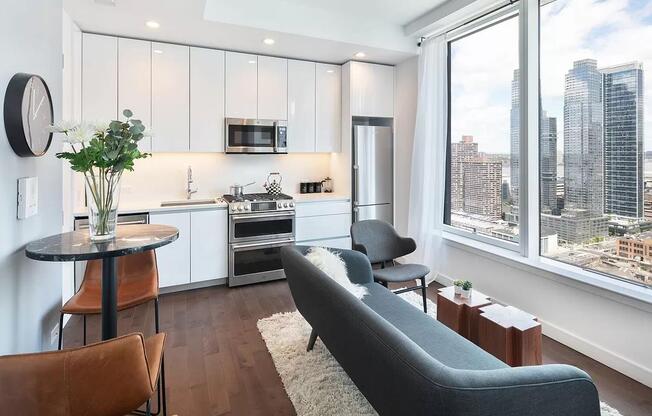 525 W 36 ST